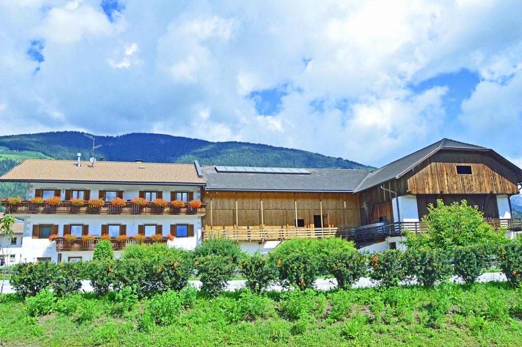 Niedermairhof Villa Falzes Exterior photo